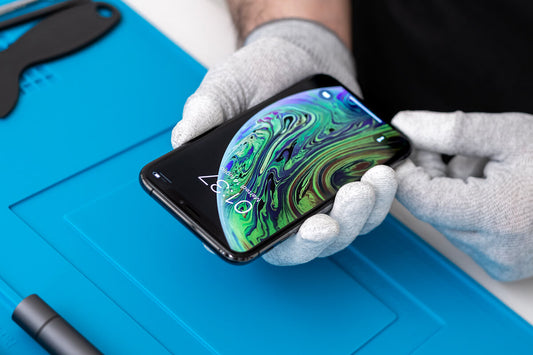 Come Sostituire un Display iPhone 11 Pro in autonomia Doctor Phone Voghera Consiglia o no? Scoprilo.